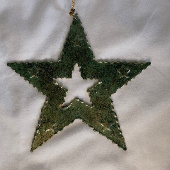 Holiday Ornaments Metal Star & Merry Christmas Sign Lot of 2 Country Farmhouse - Picture 3 of 8